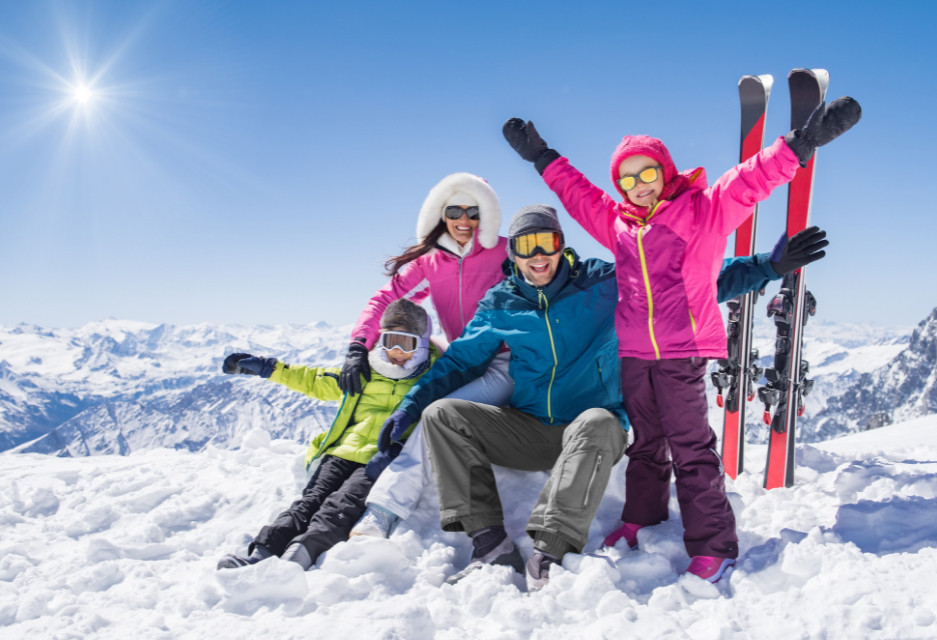 Rodzinne ferie: Jak nie zgubić się na stoku i zostać w stałym kontakcie?